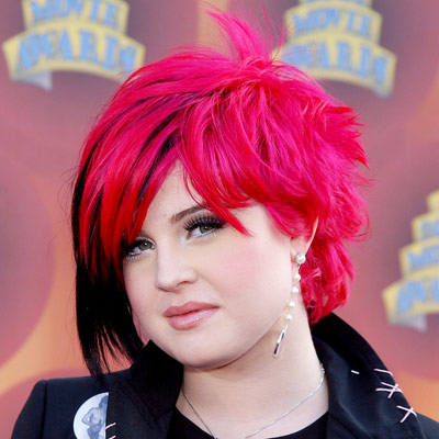 Kelly Osbourne's funky hair color