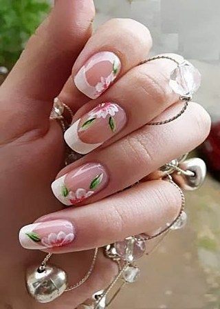 Flower nail art design