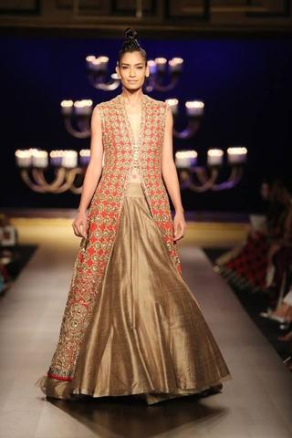 designer indo western dresses by manish malhotra