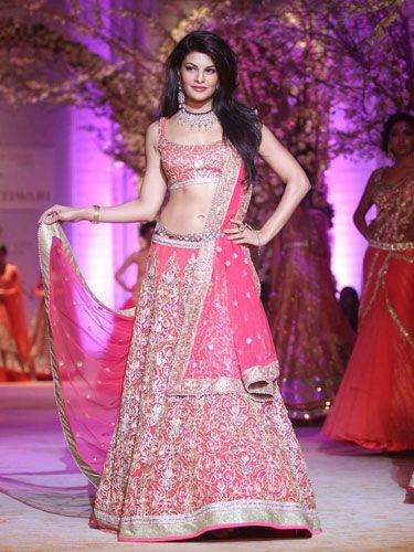 2.-Top-10-Bridal-Looks-from-the-Ramp-ever-7