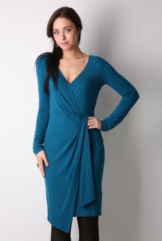 Wrap dress for pregnant women