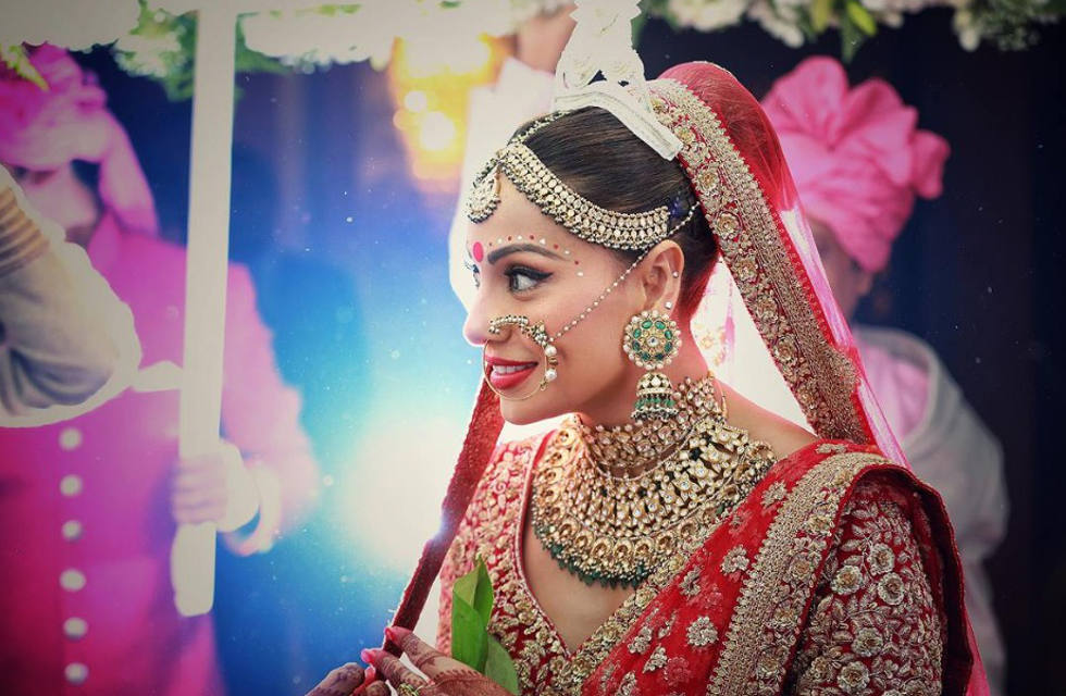 Bipasha is all set for the wedding! [Check out the green necklace on her neck]