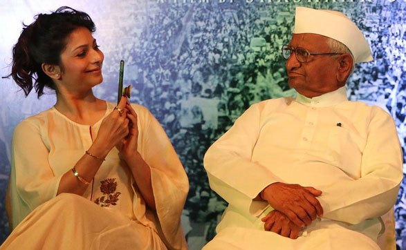 Tanisha with Anna Hazare