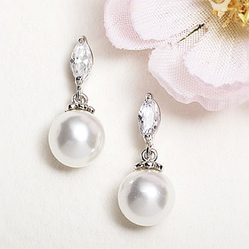 Pearl drop earrings