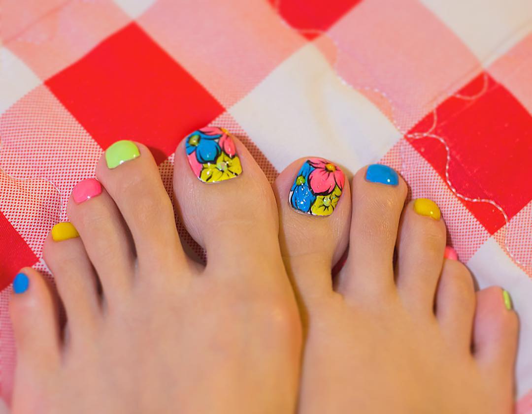 A Complete Guide For Toe Nail Art - FashionPro