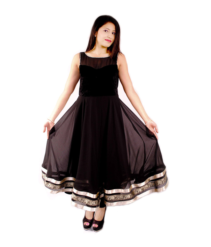 The model in Grand Black Georgette Boat Neck with Heart Style Churidar.